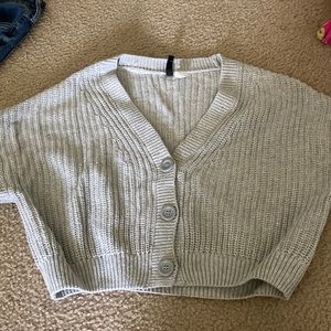 H&M Divided Gray Size Small Cropped Rib Knit Button Down Cardigan